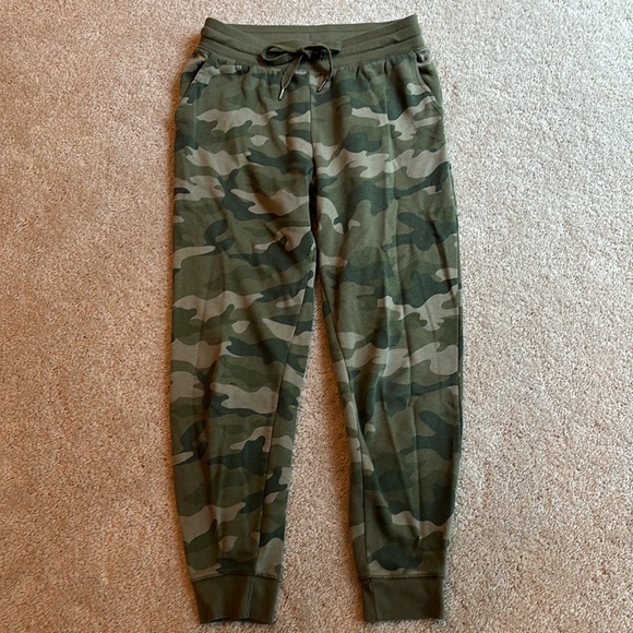Old Navy jogger style sweatpants - Picture 2 of 5